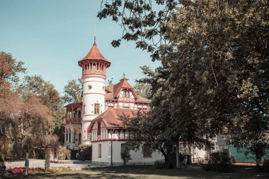 Das Kurparkschlösschen Herrsching ist das offizielle Standesamt der Gemeinde am Ammersee - ein traumhafter Ort für eine romantische Hochzeit